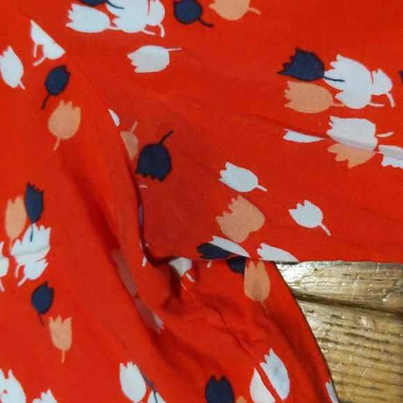 Loft, red and blue shirt, M petite - Picture 6 of 7